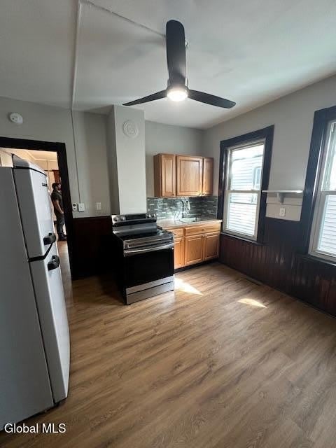 945 Broadway – photo 3