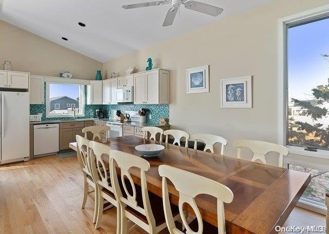 244 Cottage Walk – photo 2