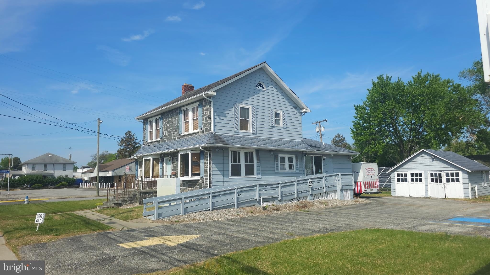 101 N BROADWAY – photo 3
