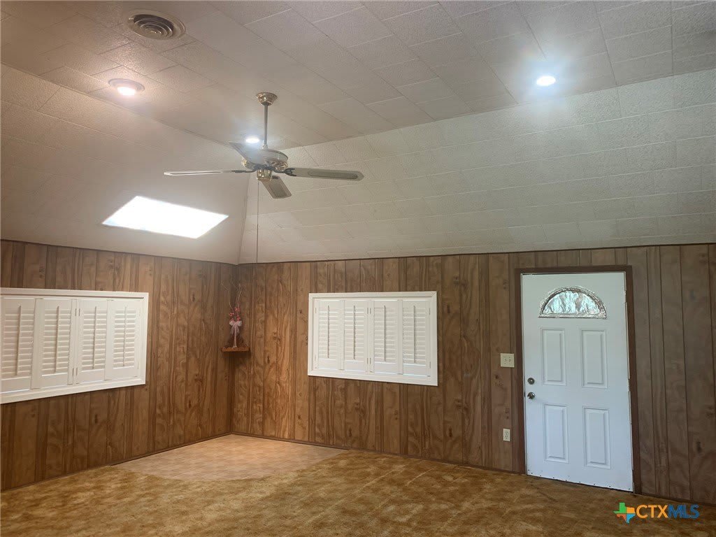 10704 State Highway 185 – photo 4