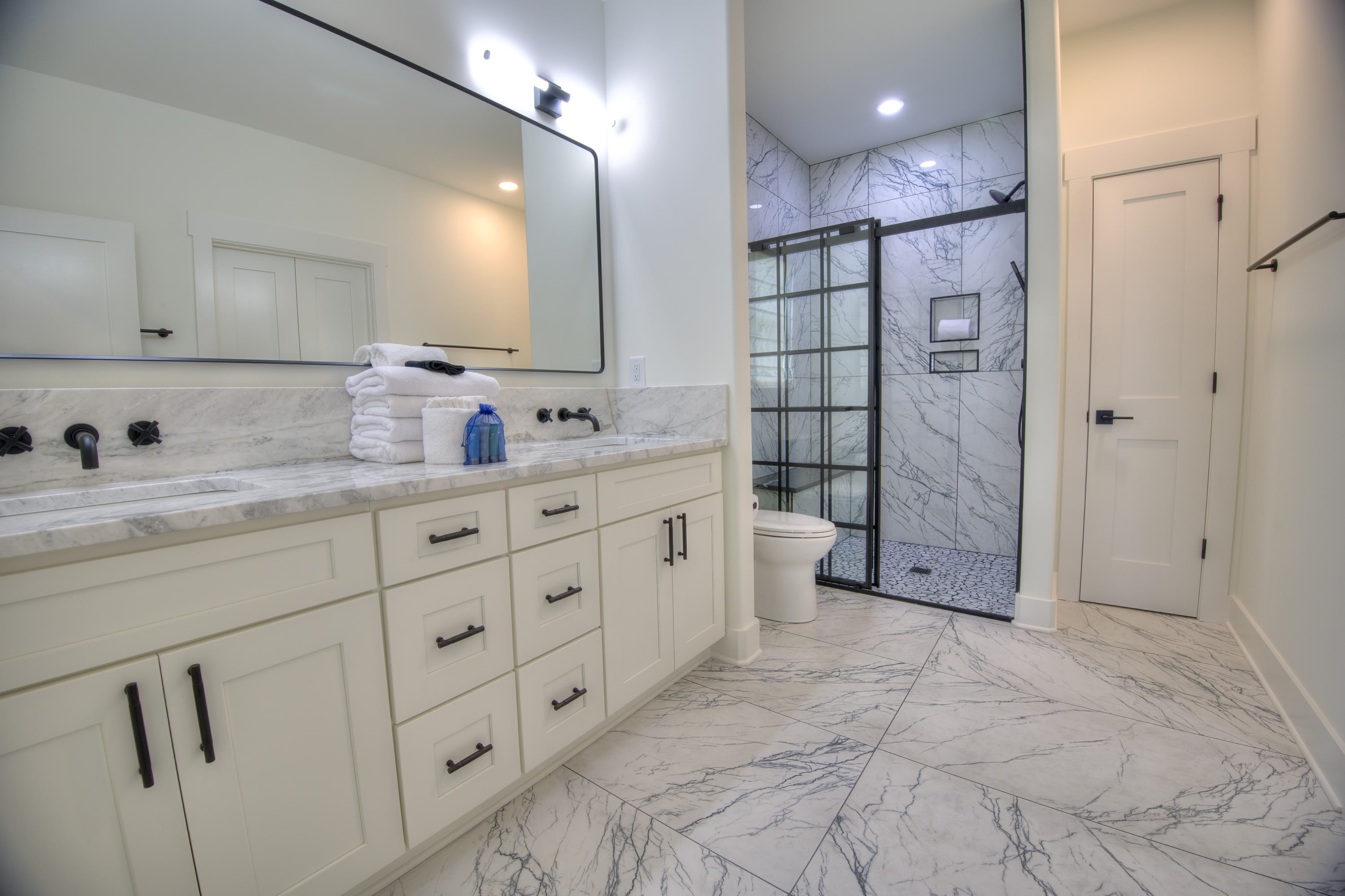 4385 Kinlaw Street – photo 2