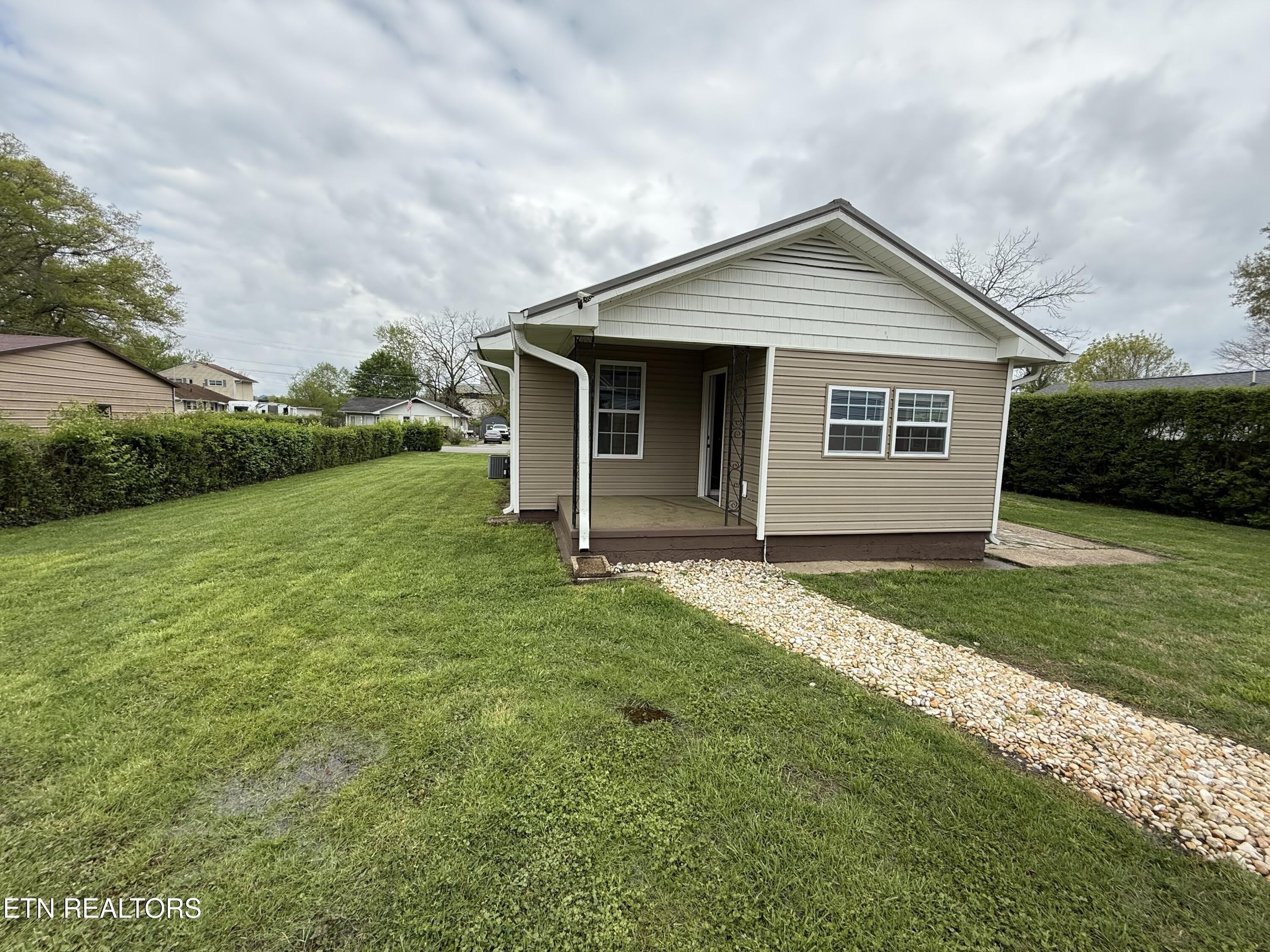 111 Marshall Circle – photo 3