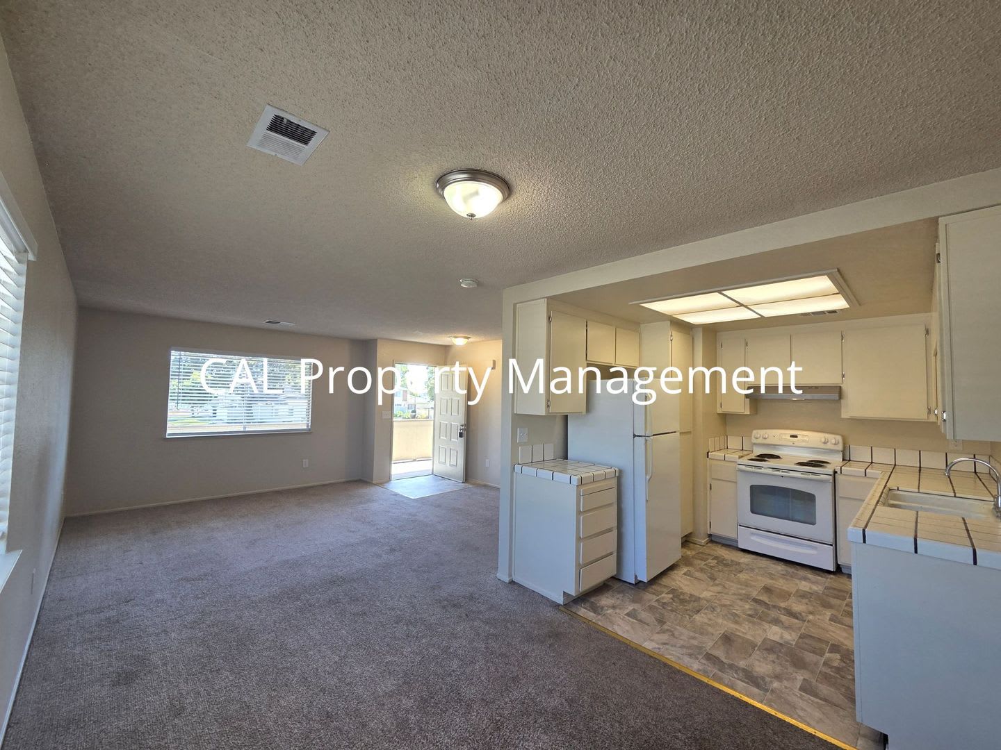 3 Bedroom Condo in North Salinas – photo 4
