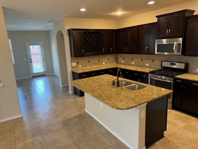9417 Sawyer Fay Lane – photo 4
