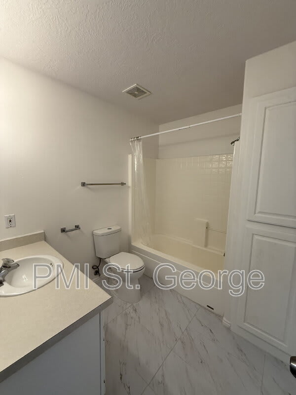 1947 East 40 South Circle – photo 5