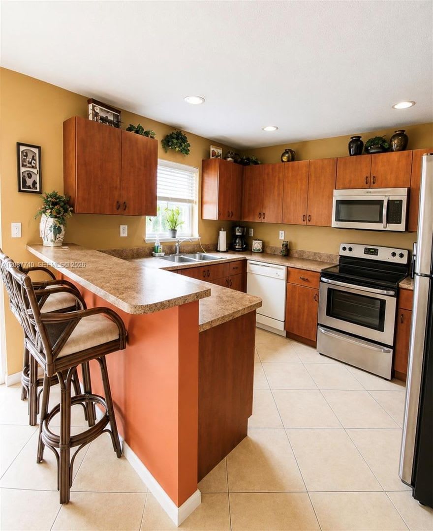 16355 SW 46th Terrace 16355, Miami, FL 33185 – photo 1