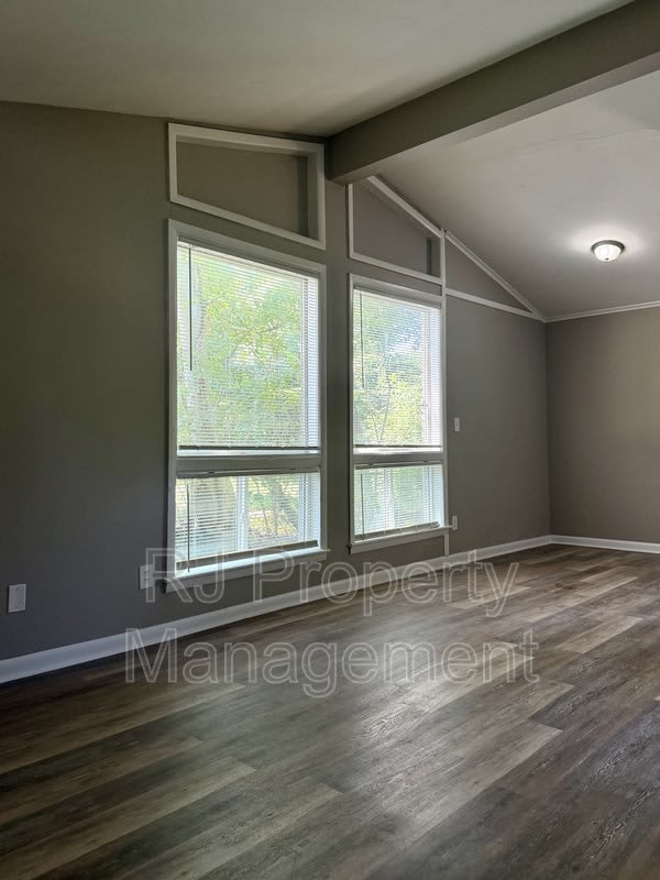 3417 Edgar St – photo 5