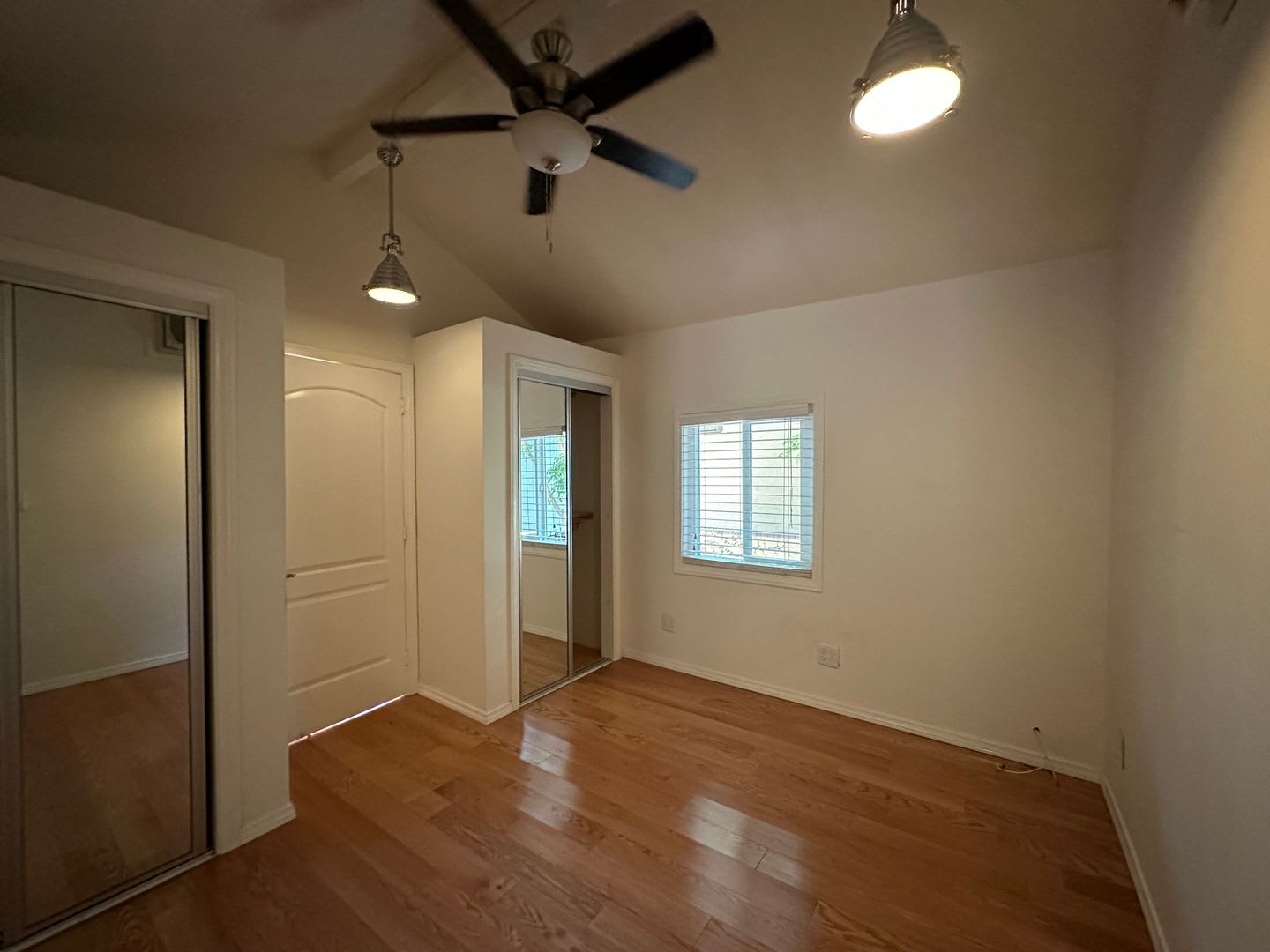 1947 Wilcox Avenue – photo 4