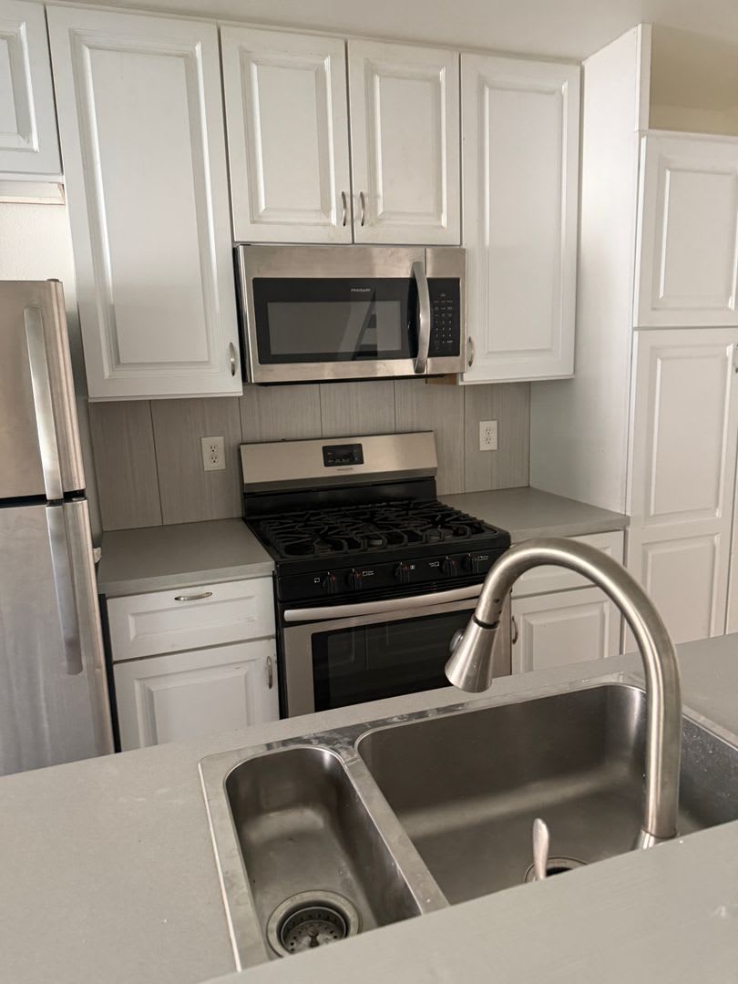 2 Bed / 1 Bath Townhouse-Style Unit — Auburn Greens – photo 3