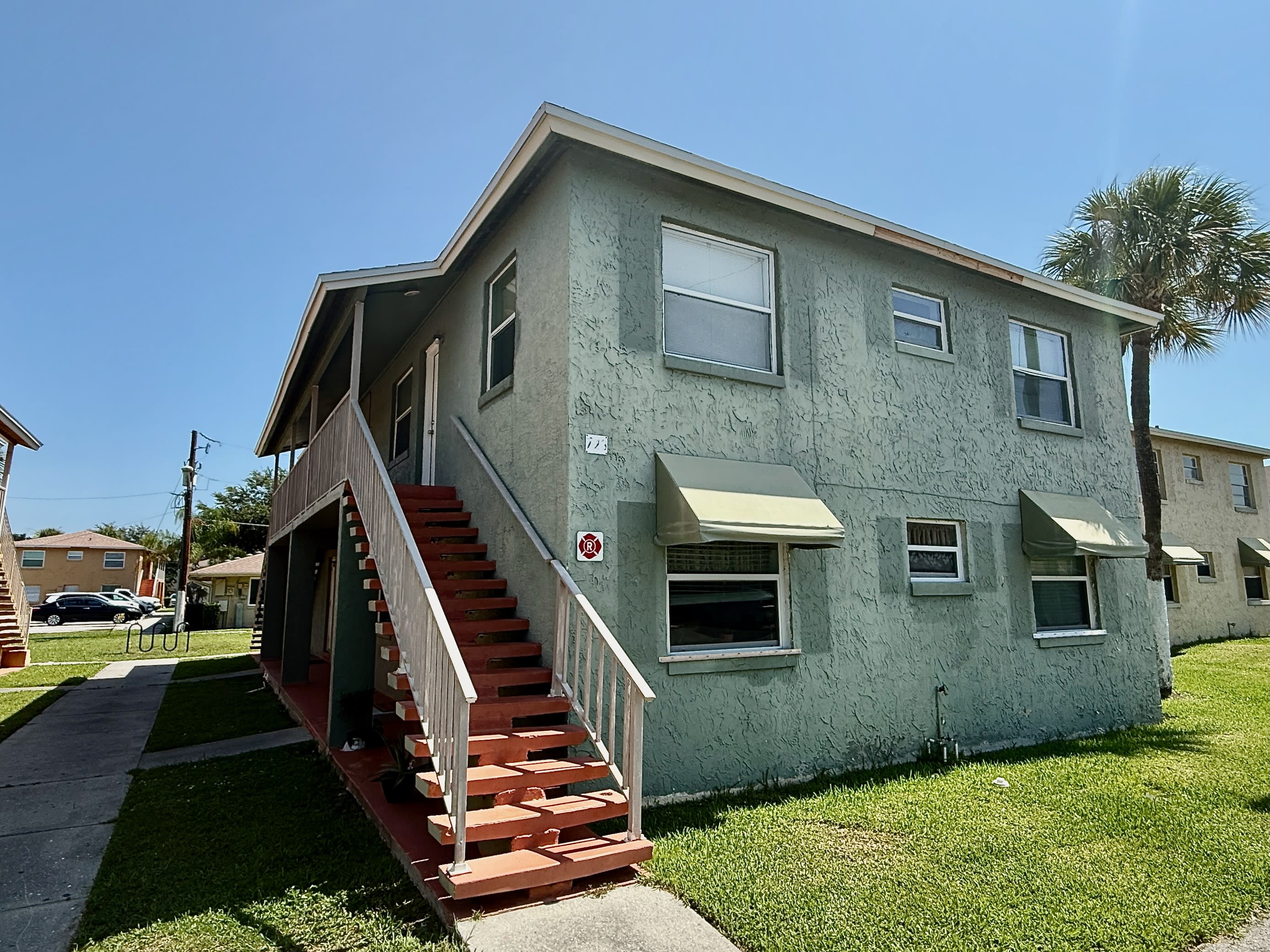 723 Michigan Court – photo 2