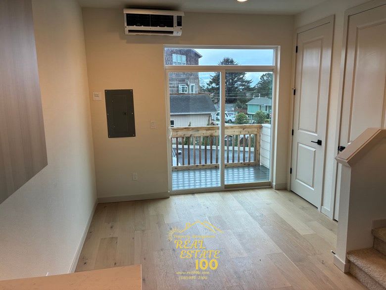 305 Southeast Port Avenue B – photo 5
