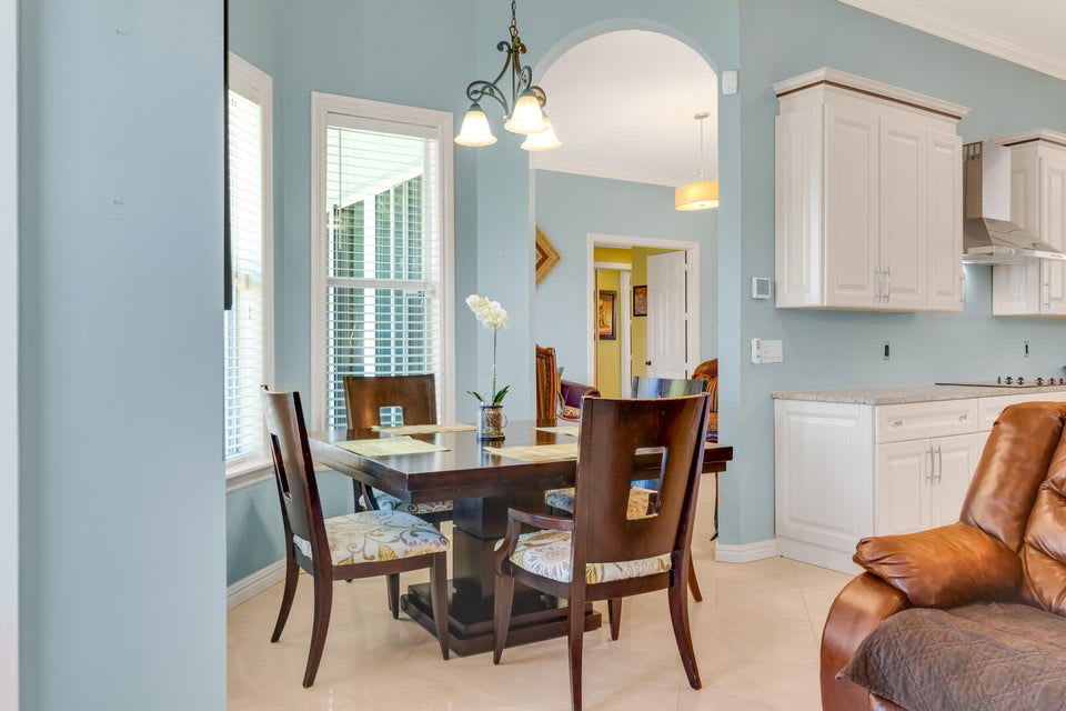 2650 Southwest Calder Street – photo 3