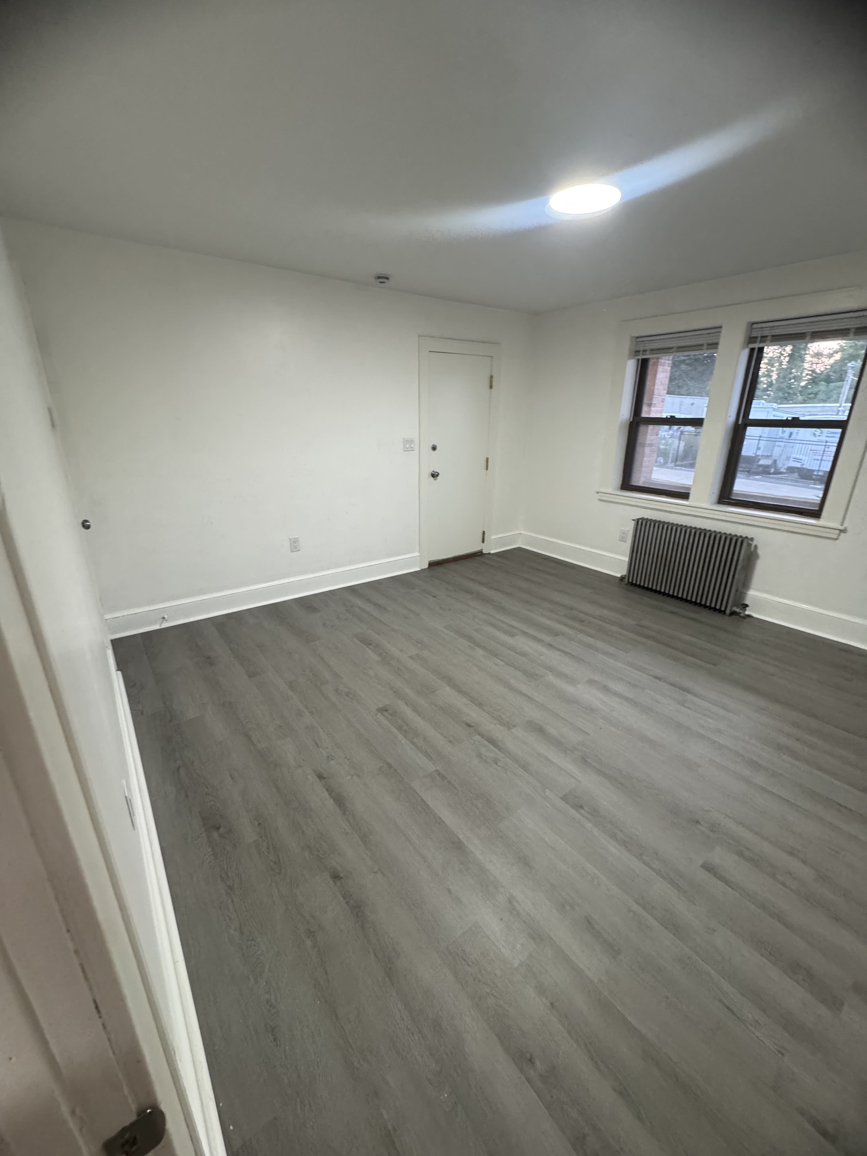 35 Rapallo Ave – photo 3