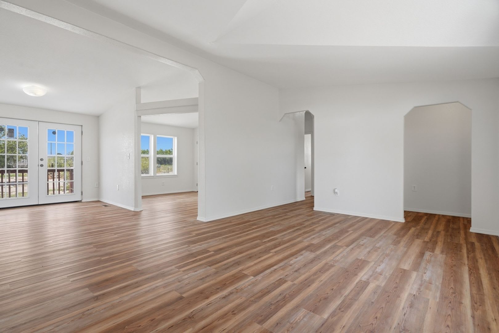 Spacious 3Br House With Den Near Dona Ana Rd Thorpe Rd – photo 2