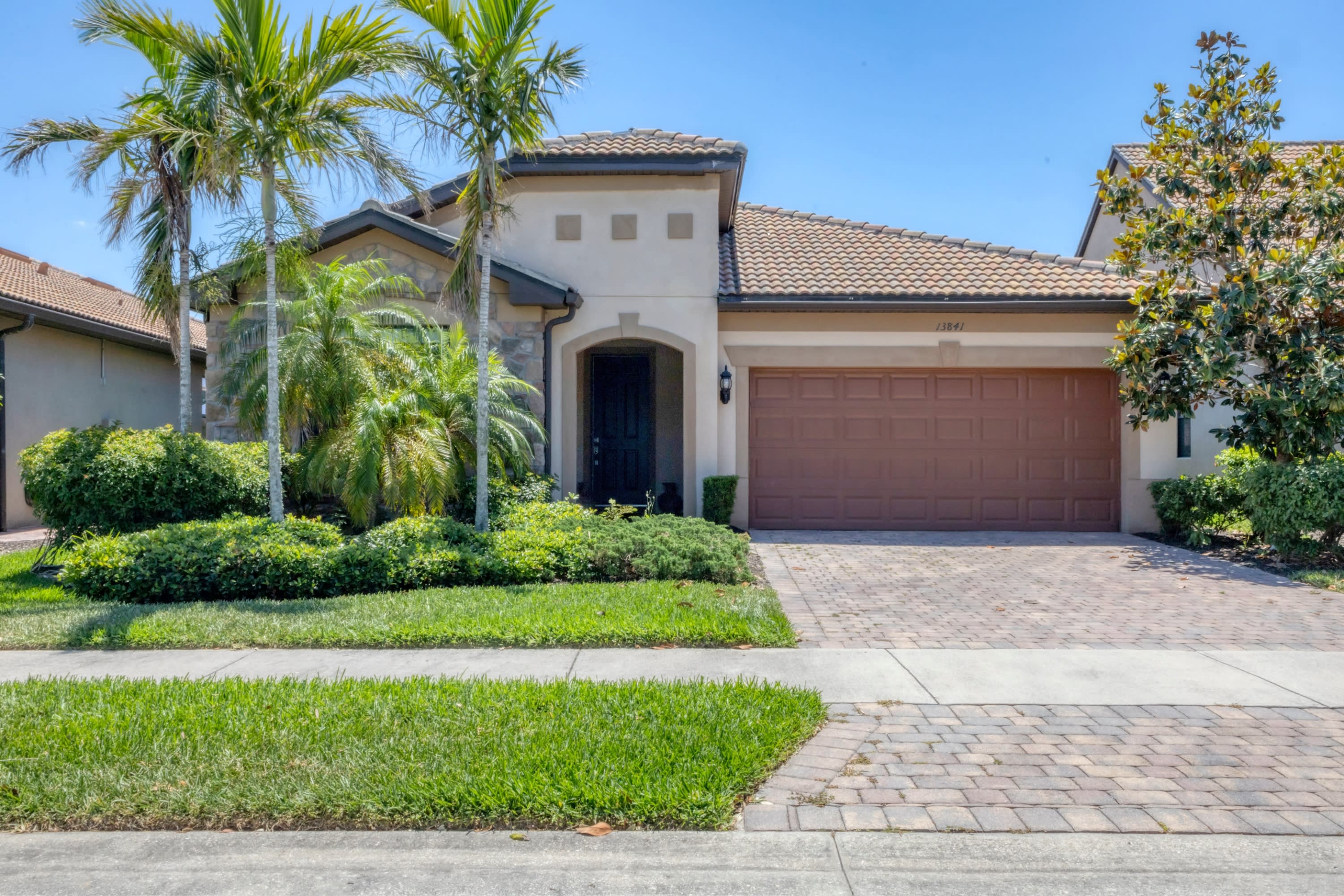 13841 RINUCCIO ST – photo 2