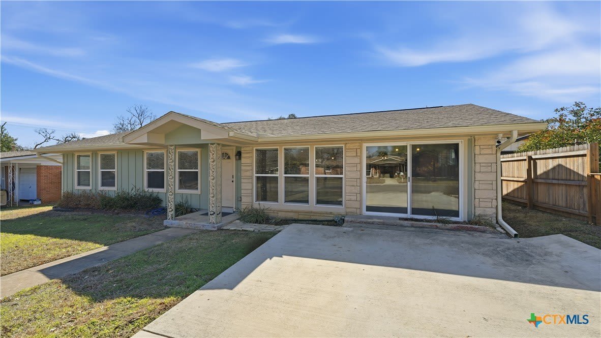 1409 Highland Drive – photo 2