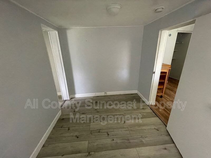 1830 27th Ave N #E – photo 5