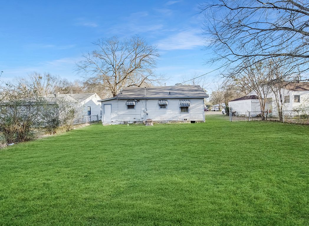 733 Arizona Ave – photo 3
