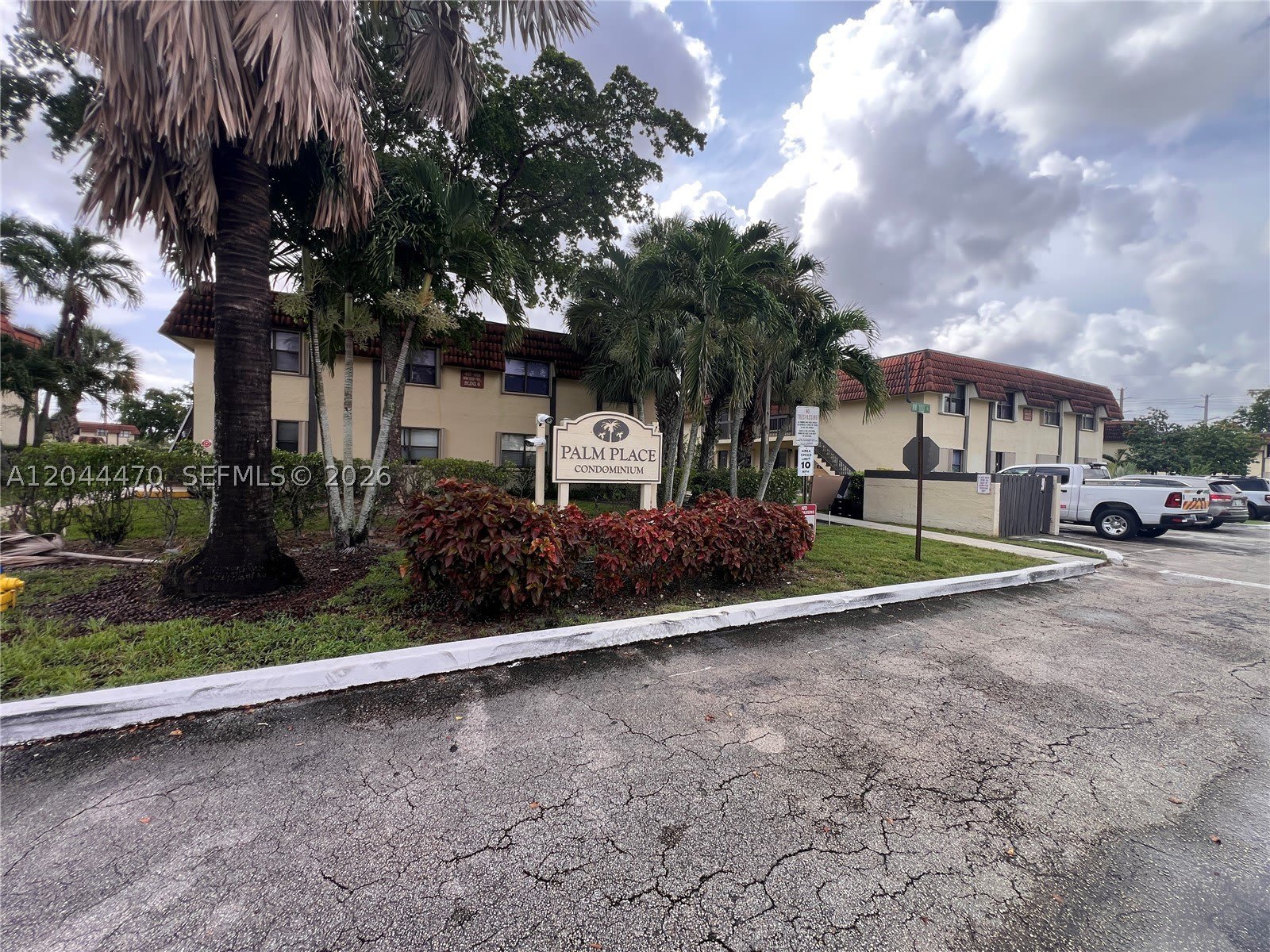 451 NW 100th Pl – photo 1