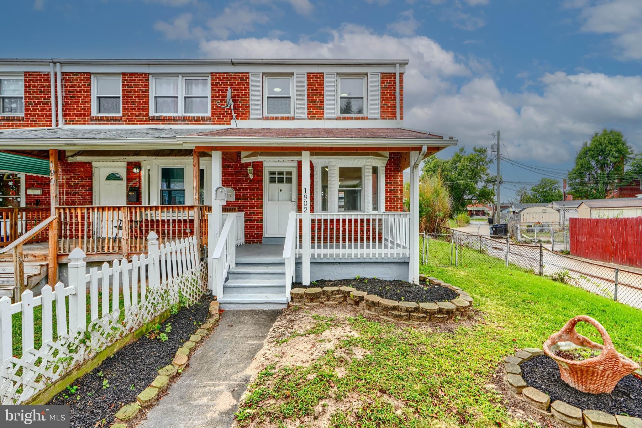 1902 KELMORE Road – photo 1