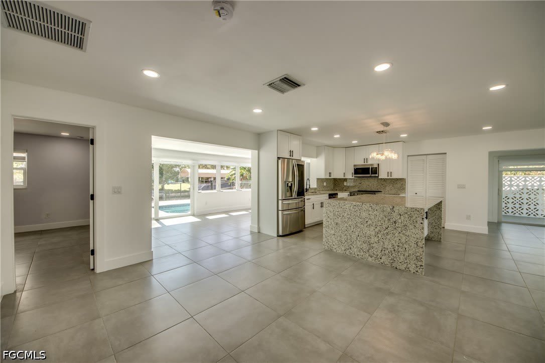 4312 S Pacific Circle – photo 2