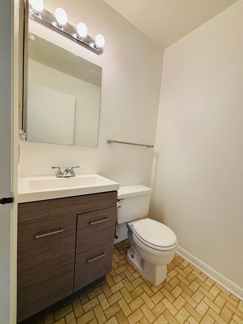 3 Bedroom 2.5 Bath Townhouse – photo 4