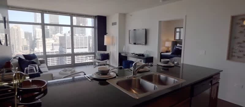 552 W Kinzie St – photo 3