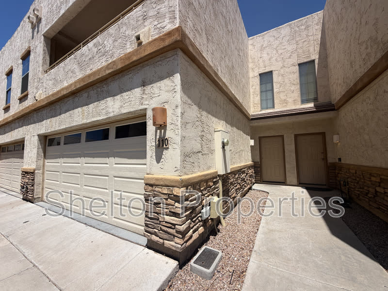 15818 N 25Th St Unit 110 – photo 1
