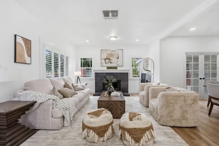 331 Chester Place – photo 2
