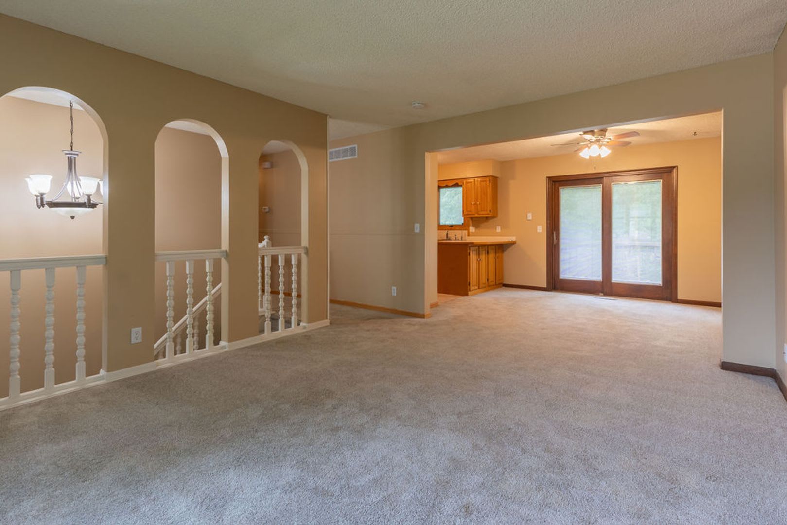 Large Fenced in backyard in Colonial Hills MOVE IN SPECIAL – photo 4