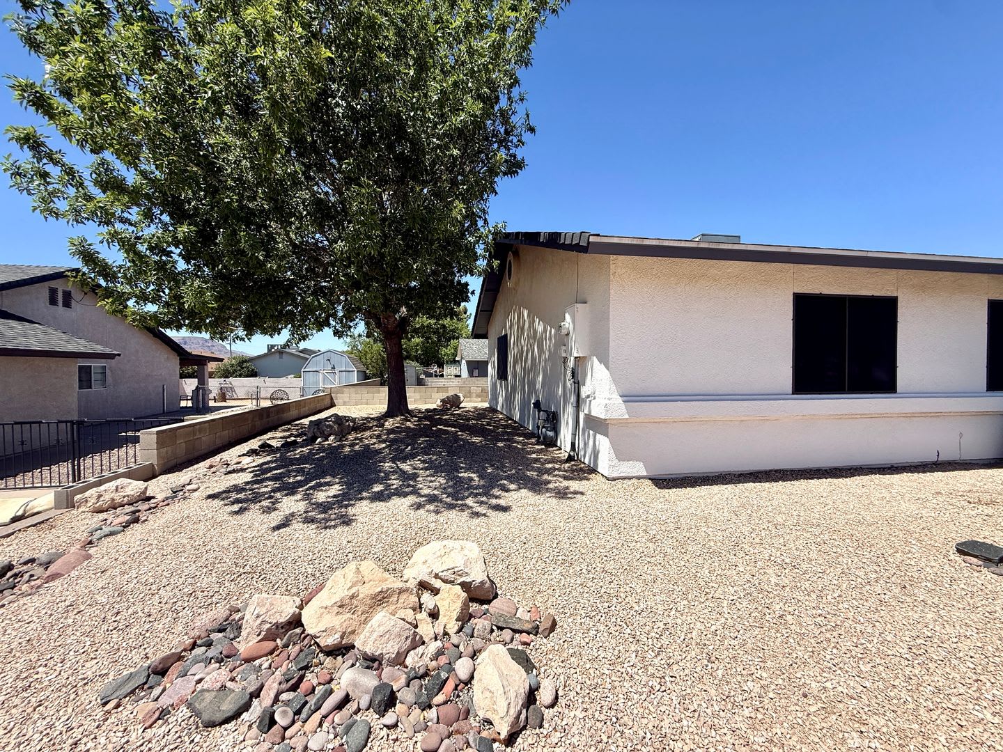Updated 3 Bedroom 2 Bathroom Home In Central Kingman Across From The Mohave County Fairgrounds – photo 5