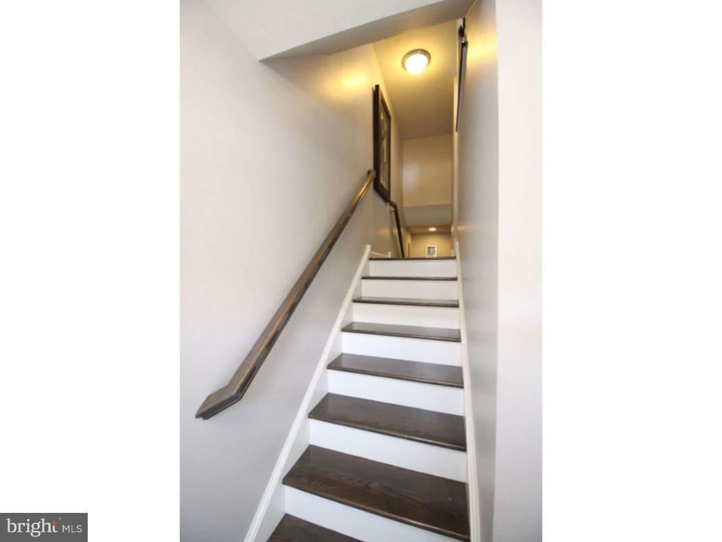 33 WALLACE Street – photo 2