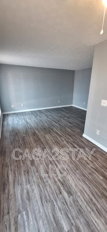 377 Redmar Blvd – photo 2