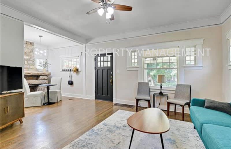 11 E 57th Terr – photo 2