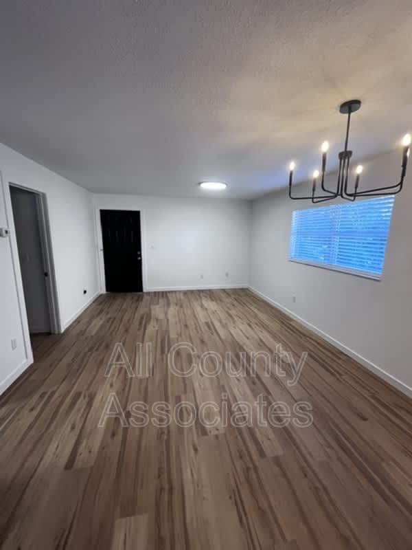 2267 Norman Dr – photo 4
