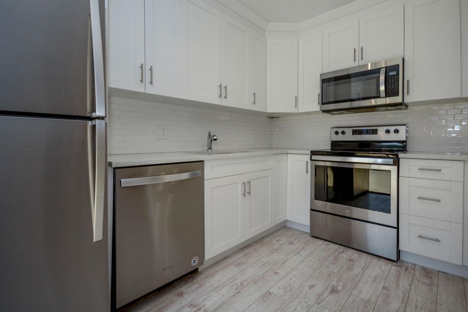3157 Gardens East Drive – photo 2