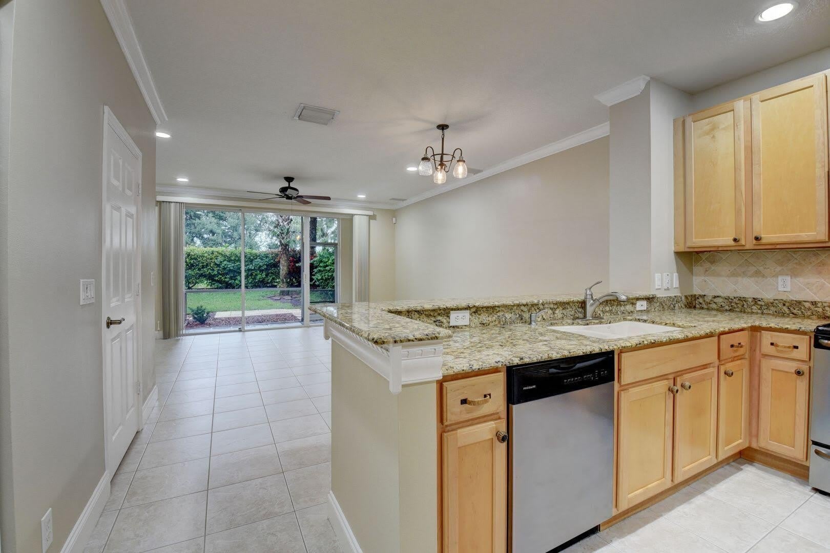 9113 Tremezzo Lane – photo 5