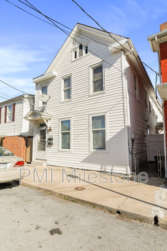 721 2Nd St – photo 1