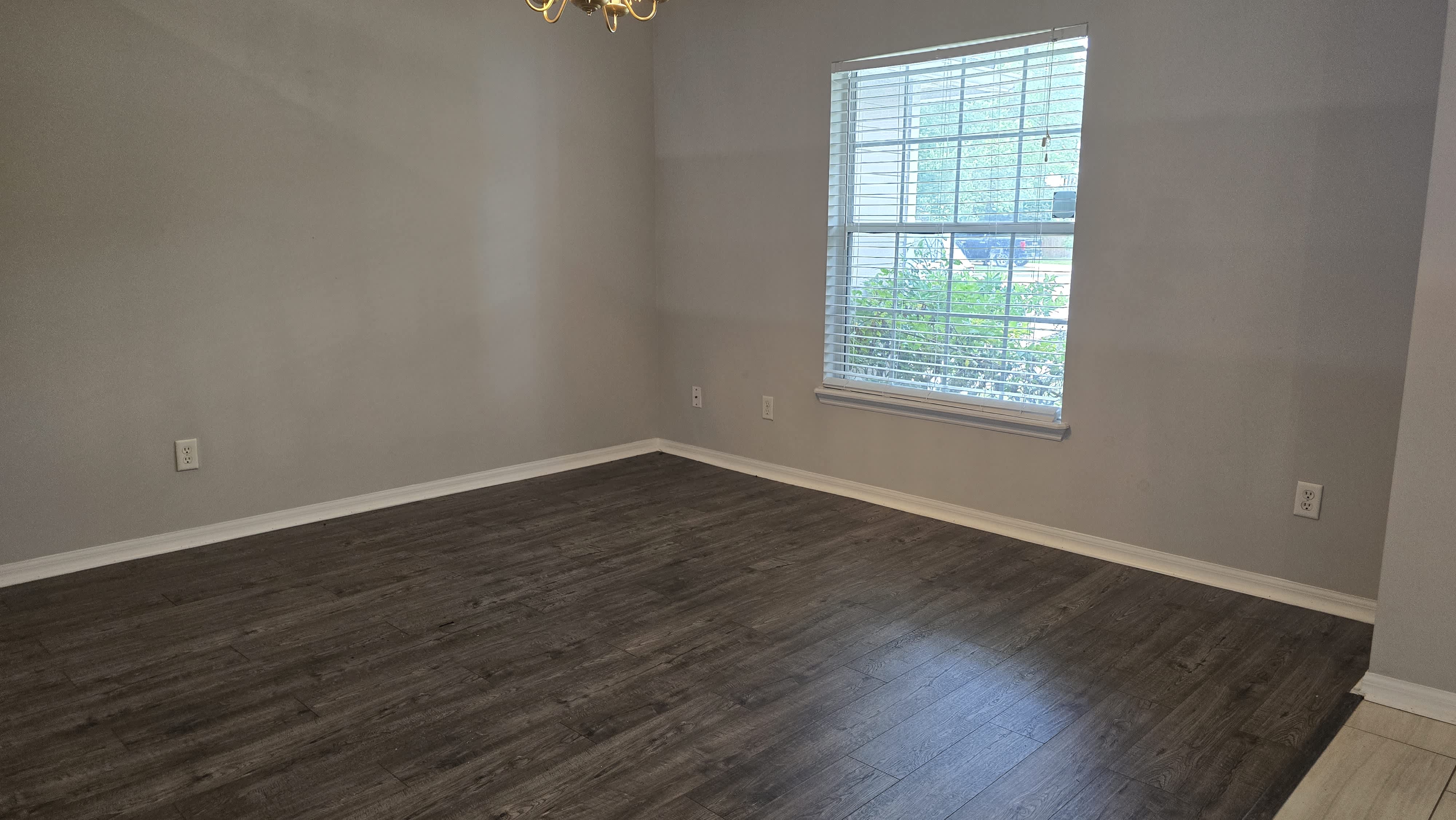 1648 Glen Laurel Dr – photo 2