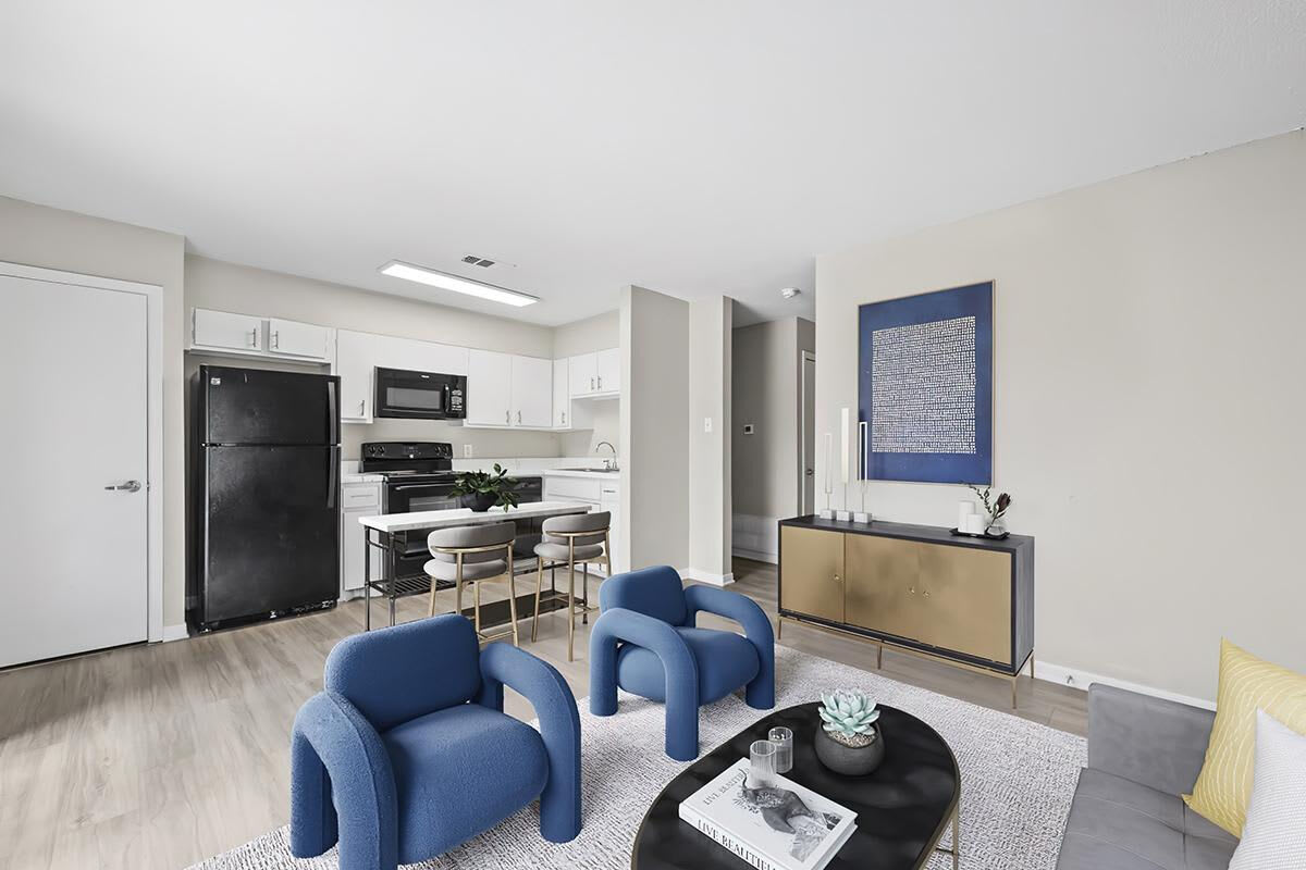 The Lynx Apartments and Townhomes – photo 4