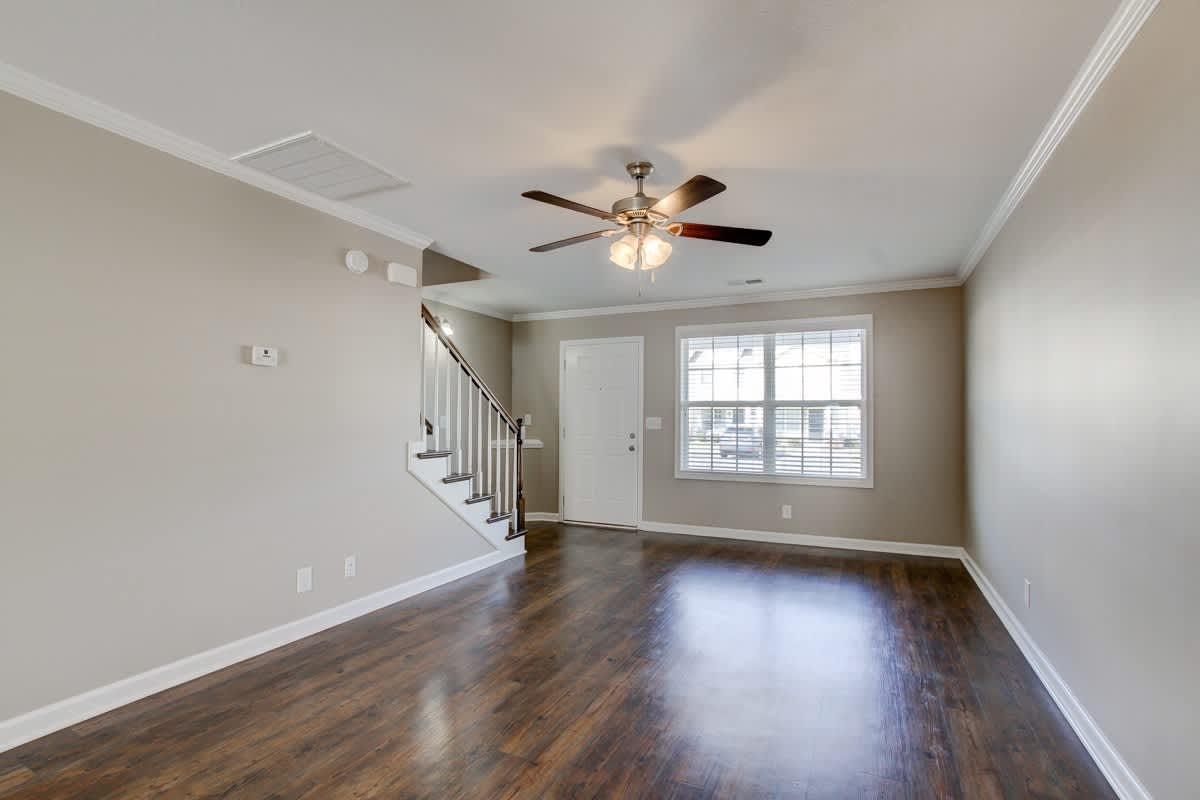 Charming Townhome Close to the Interstate! – photo 2