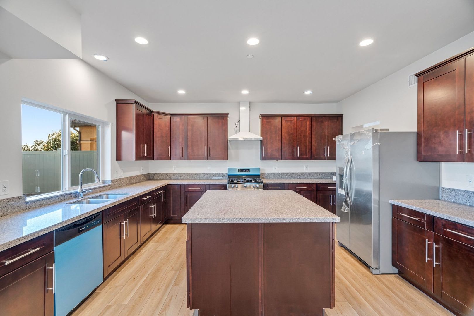 4 Bedroom house with view – photo 5