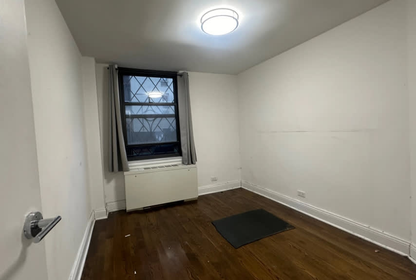 244 E 44Th St – photo 4