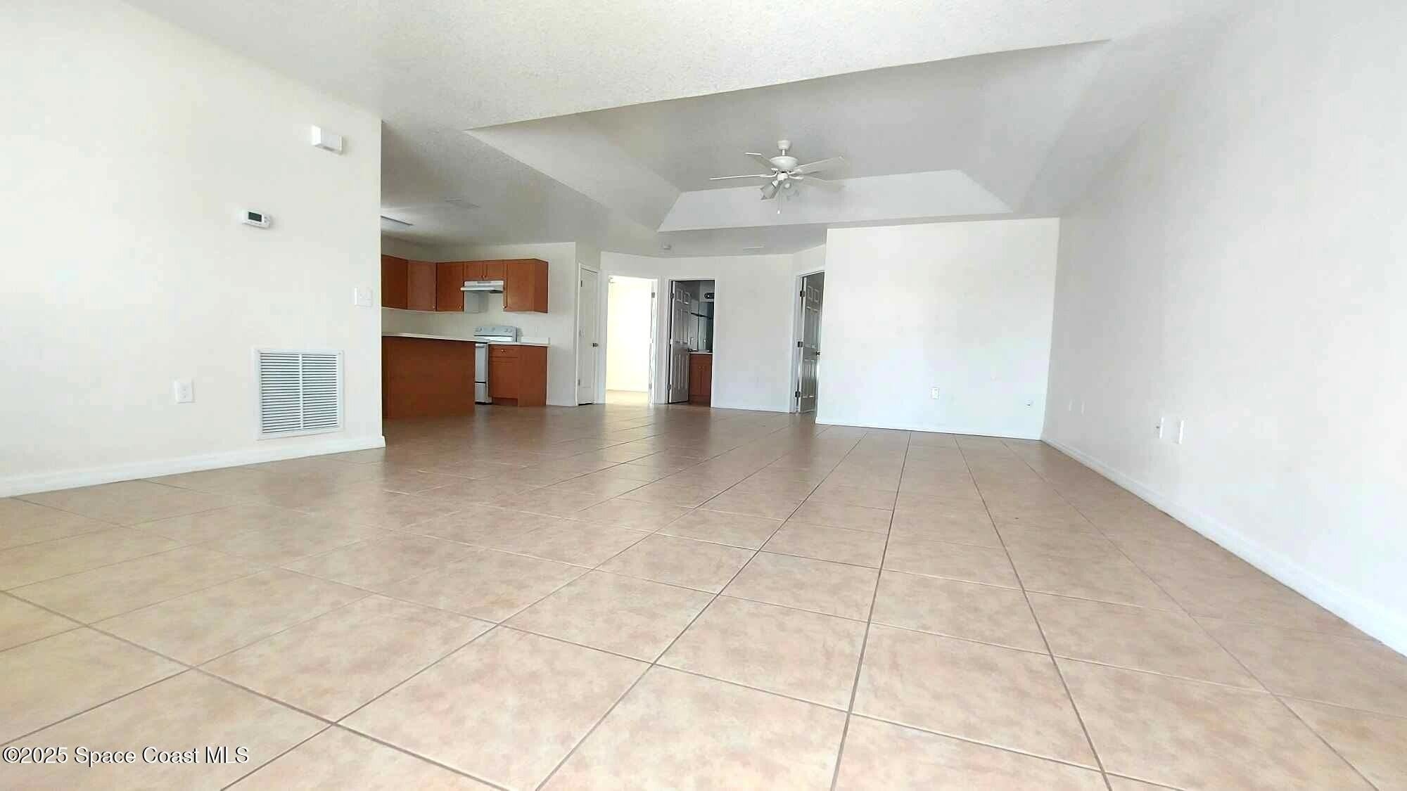 821 ANGELA AVENUE – photo 5