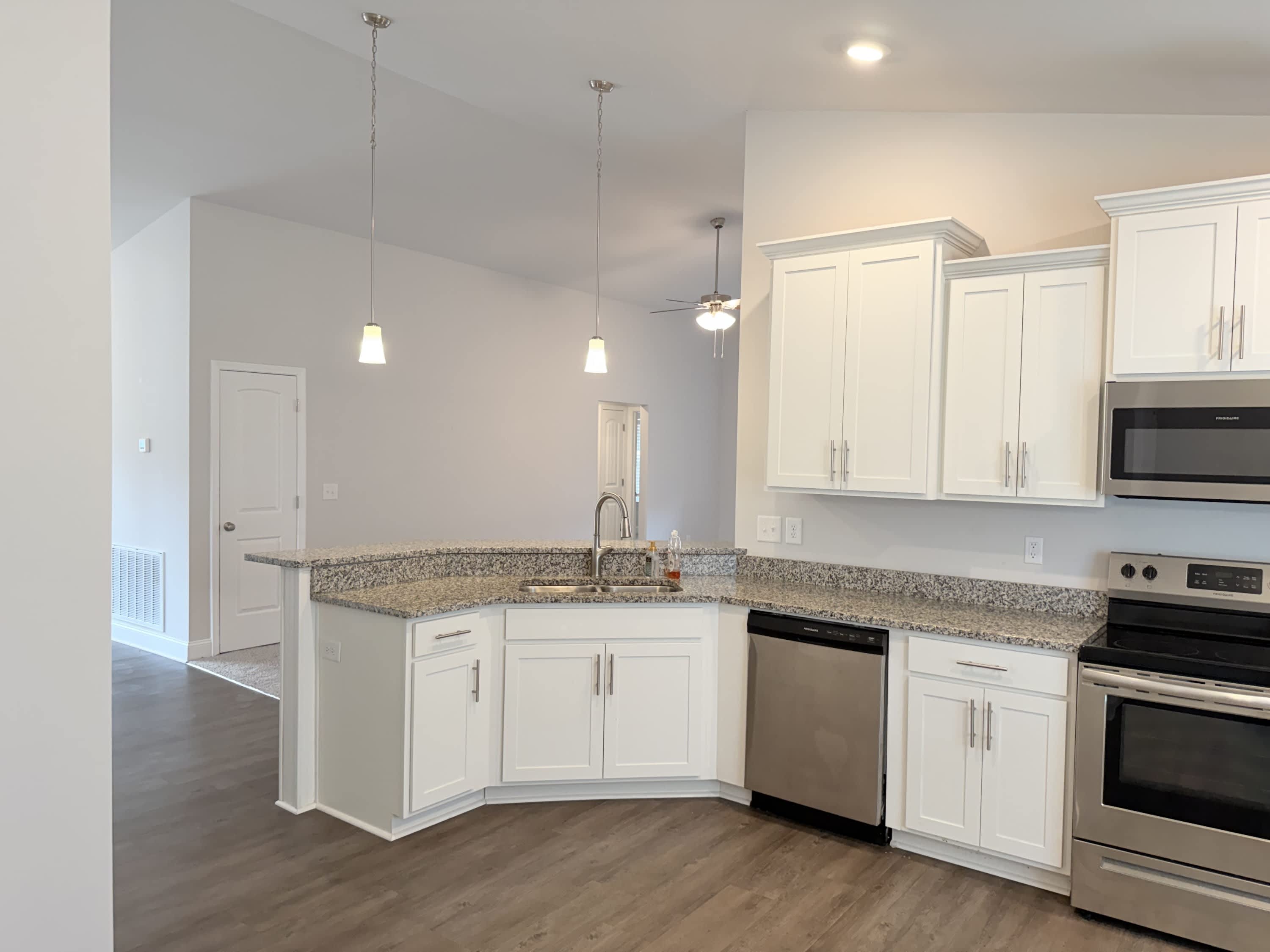 214 Alonzo Toney Drive – photo 2