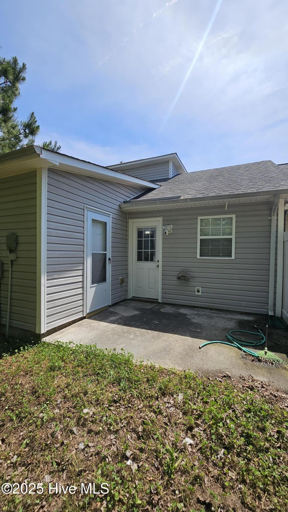 573 Corbin Street – photo 2