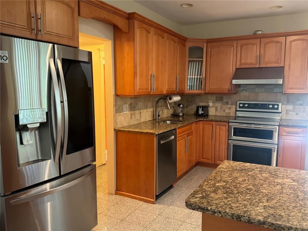 26 Center Ave – photo 5