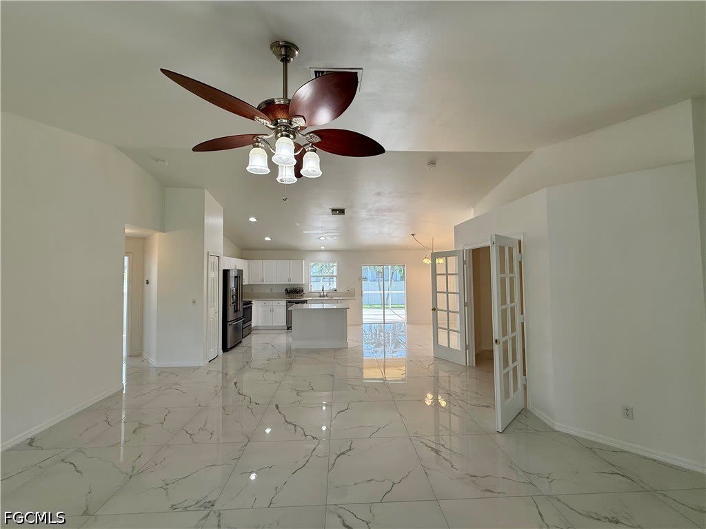 2209 Ne 9Th Avenue – photo 5