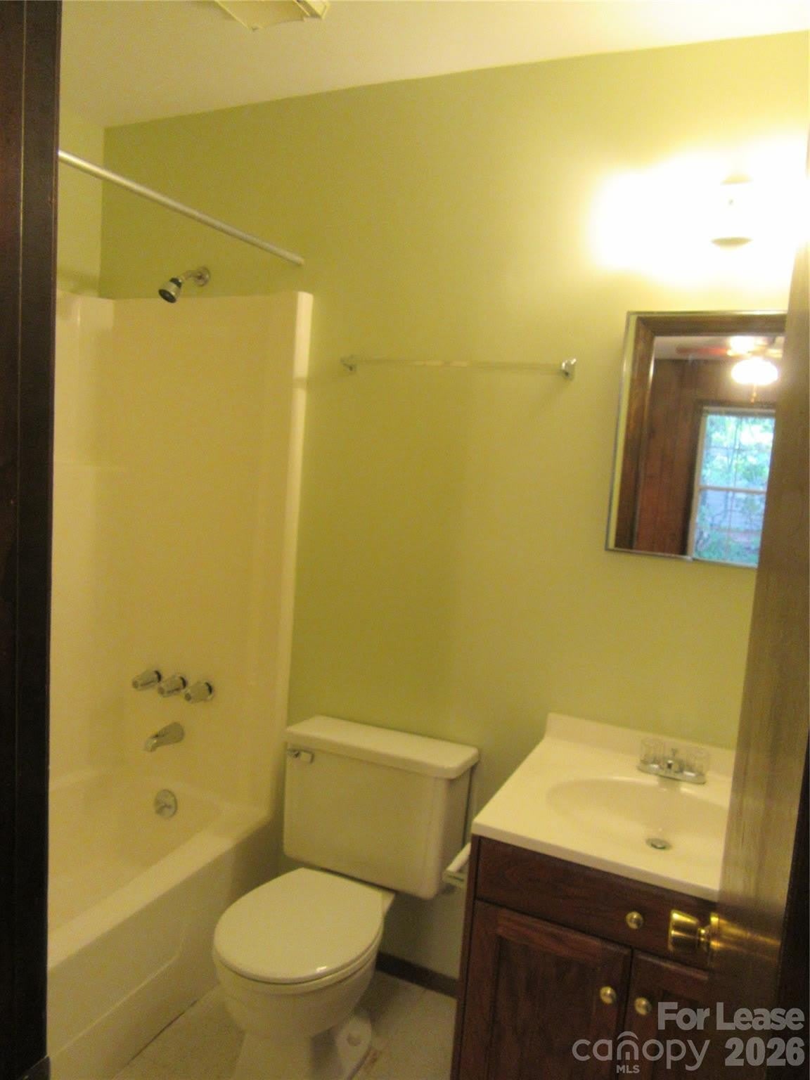 1306 Lomax Avenue – photo 5