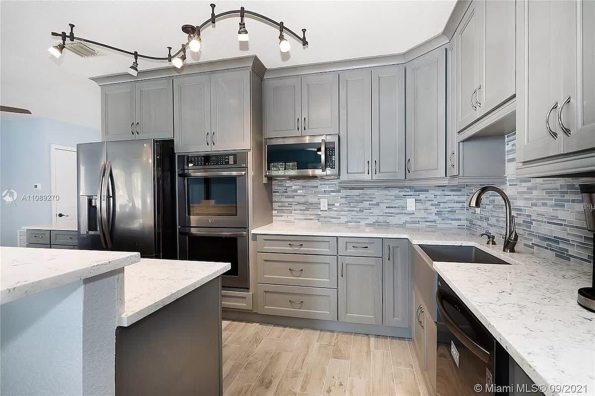 316 NW 29 Street – photo 2